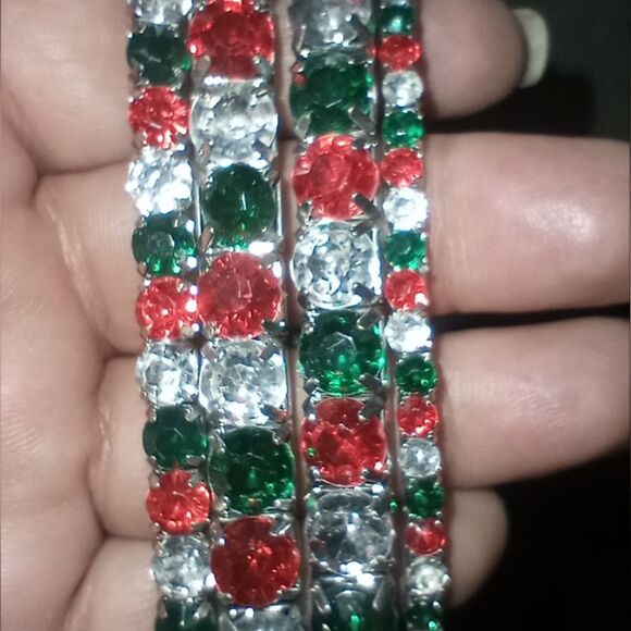 Set of 4 Stretchy Bracelets and 2 Vintage Holiday Brooches - Picture 5 of 7